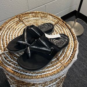 NWT Merrell Sandals